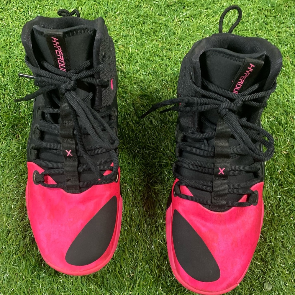 Nike hyper dunk men’s 9.5